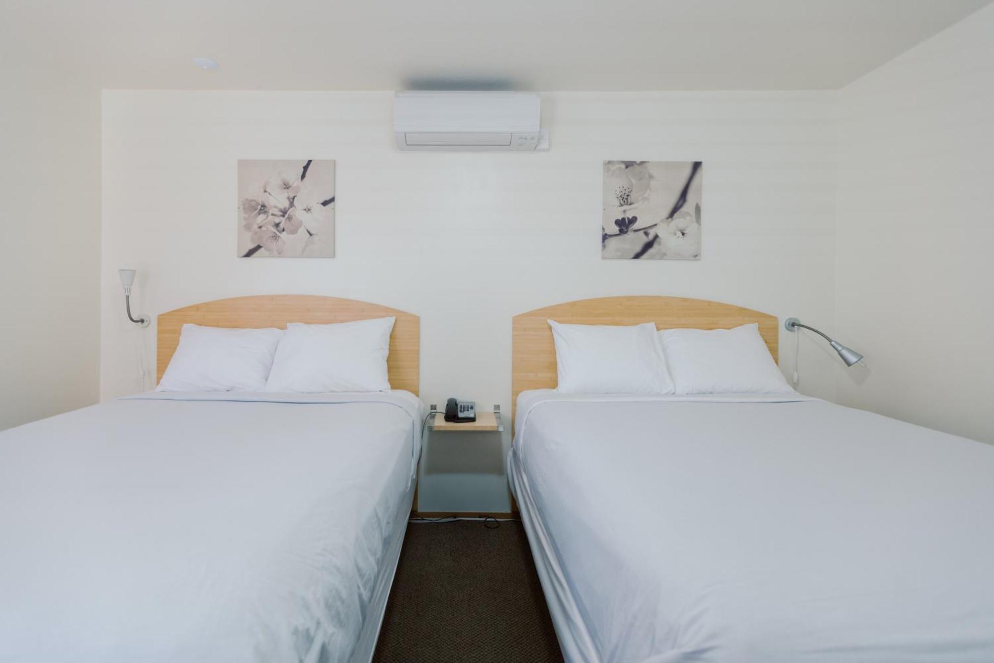 Waterfront Inn Пентиктон Экстерьер фото