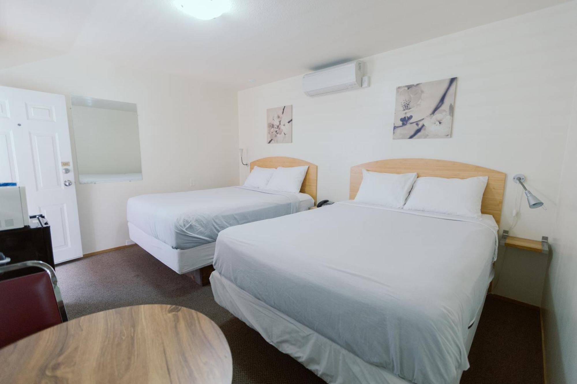 Waterfront Inn Пентиктон Экстерьер фото